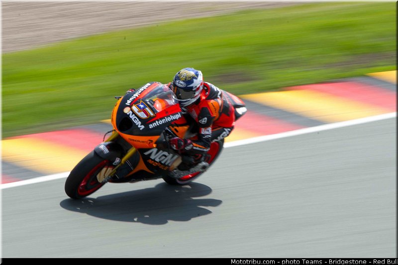 motogp_edwards_001_allemagne_sachsenring_2013