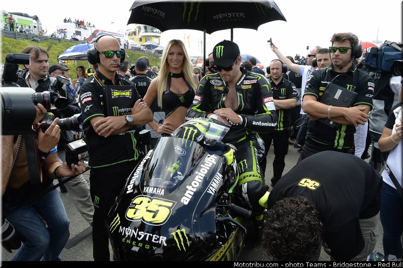 motogp_pitbabe_028_allemagne_sachsenring_2013