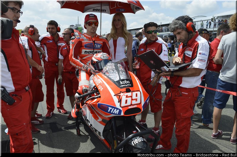 motogp_pitbabe_037_allemagne_sachsenring_2013