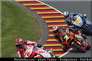 moto2_006_allemagne_sachsenring_2013.jpg