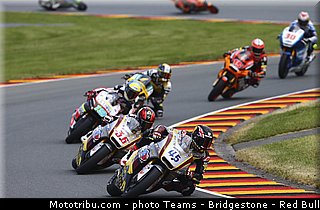 moto2_029_allemagne_sachsenring_2013.jpg