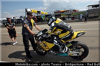 moto2_luthi_002_allemagne_sachsenring_2013.jpg