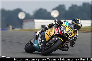 moto2_luthi_010_allemagne_sachsenring_2013.jpg