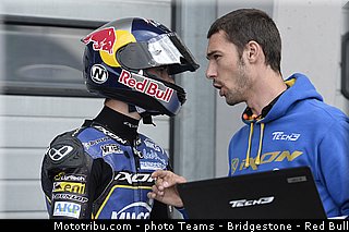 moto2_rossi_001_allemagne_sachsenring_2013.jpg