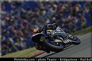 moto2_rossi_003_allemagne_sachsenring_2013.jpg