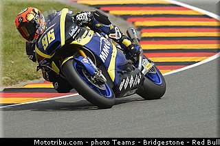 moto2_rossi_007_allemagne_sachsenring_2013.jpg