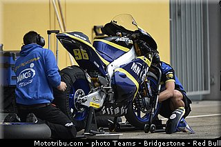moto2_rossi_010_allemagne_sachsenring_2013.jpg