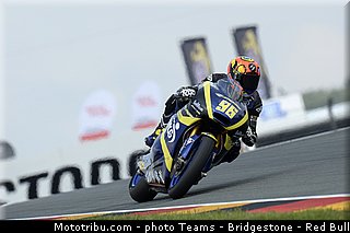 moto2_rossi_018_allemagne_sachsenring_2013.jpg