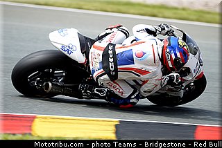 moto2_wilairot_008_allemagne_sachsenring_2013.jpg