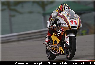 moto3_loi_009_allemagne_sachsenring_2013.jpg
