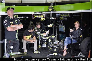 motogp_crutchlow_019_allemagne_sachsenring_2013.jpg