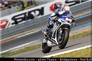 motogp_de_puniet_010_allemagne_sachsenring_2013.jpg