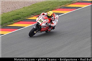 motogp_iannone_002_allemagne_sachsenring_2013.jpg