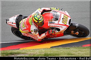 motogp_iannone_010_allemagne_sachsenring_2013.jpg