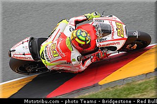 motogp_iannone_012_allemagne_sachsenring_2013.jpg