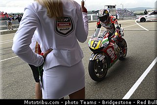 motogp_pitbabe_011_allemagne_sachsenring_2013.jpg