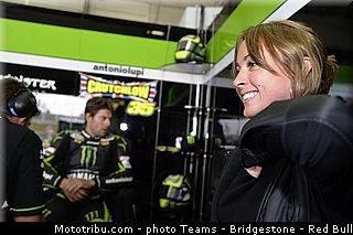 motogp_pitbabe_015_allemagne_sachsenring_2013.jpg