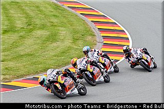 redbull_motogp_rookies_cup_003_allemagne_sachsenring_2013.jpg