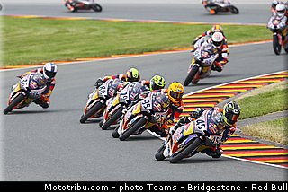 redbull_motogp_rookies_cup_005_allemagne_sachsenring_2013.jpg