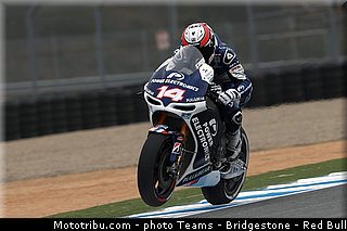 de_puniet_006_motogp_2013_usa_laguna_seca.jpg