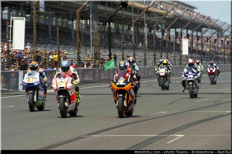 moto2_001_usa_indianapolis_2013