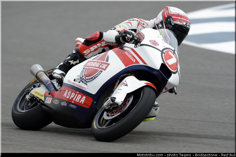 moto2_pradita_001_usa_indianapolis_2013