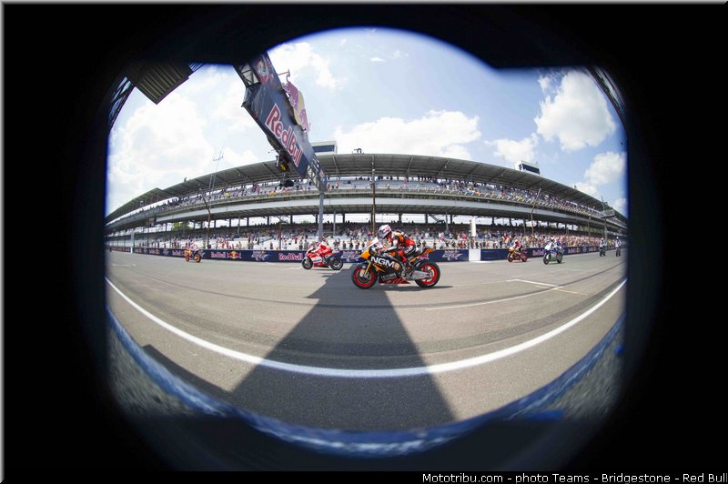 motogp_edwards_004_usa_indianapolis_2013
