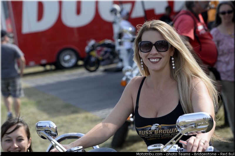 motogp_pitbabe_021_usa_indianapolis_2013
