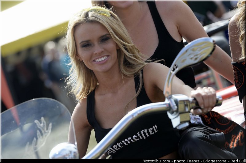 motogp_pitbabe_023_usa_indianapolis_2013