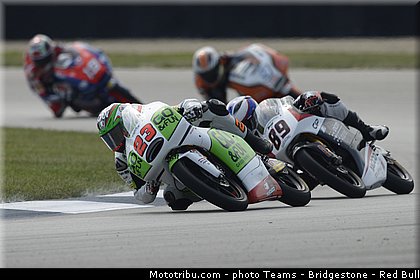 moto3_016_usa_indianapolis_2013.jpg