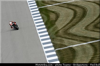 motogp_bradl_018_usa_indianapolis_2013.jpg