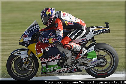 motogp_bradl_022_usa_indianapolis_2013.jpg