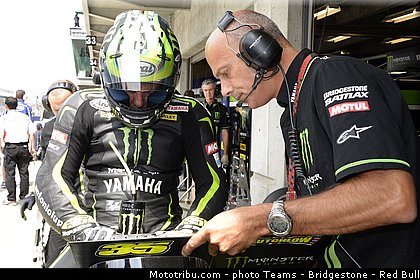 motogp_crutchlow_022_usa_indianapolis_2013.jpg