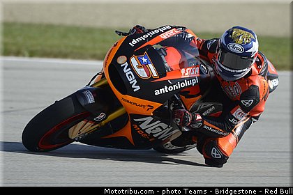 motogp_edwards_001_usa_indianapolis_2013.jpg