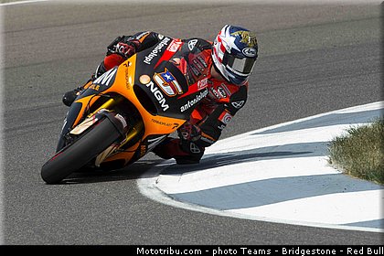 motogp_edwards_005_usa_indianapolis_2013.jpg