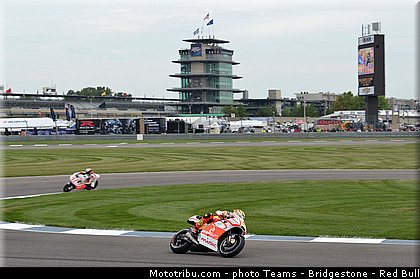 motogp_iannone_001_usa_indianapolis_2013.jpg