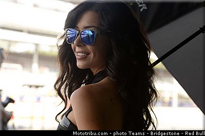 motogp_pitbabe_026_usa_indianapolis_2013.jpg