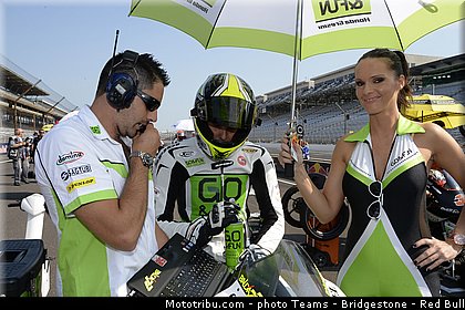 motogp_pitbabe_042_usa_indianapolis_2013.jpg