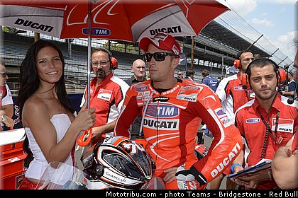 motogp_pitbabe_043_usa_indianapolis_2013.jpg