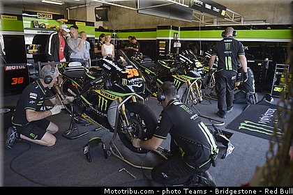 motogp_tech3_009_usa_indianapolis_2013.jpg