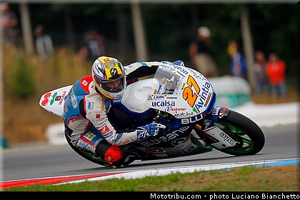moto2_rivas_002_republique_tcheque_brno_2013.jpg
