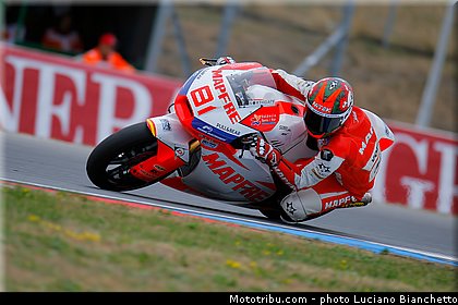 moto2_torres_003_republique_tcheque_brno_2013.jpg