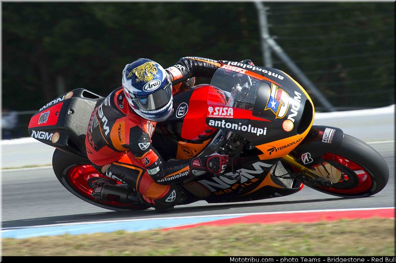 motogp_edwards_004_republique_tcheque_brno_2013