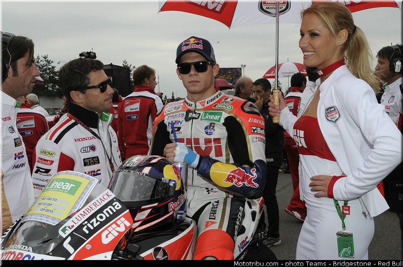 motogp_pitbabe_002_republique_tcheque_brno_2013