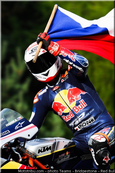 red_bull_motogp_rookies_cup_hanika_004_republique_tcheque_brno_2013