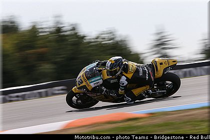 moto2_luthi_013_republique_tcheque_brno_2013.jpg