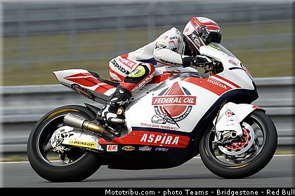 moto2_pradita_002_republique_tcheque_brno_2013.jpg