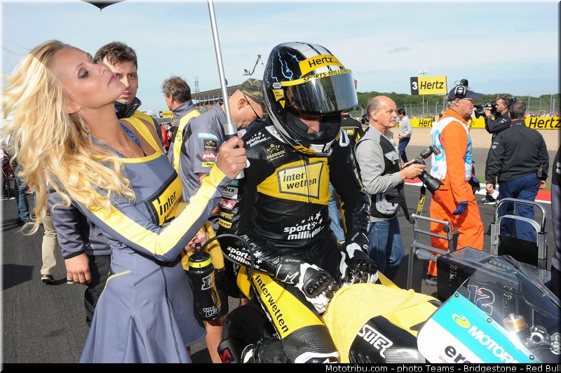 moto2_luthi_002_angleterre_silverstone_2013