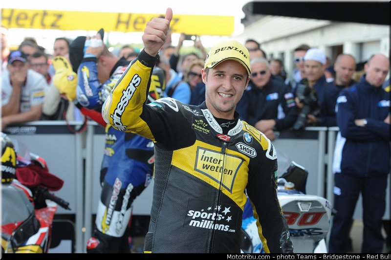 moto2_luthi_003_angleterre_silverstone_2013