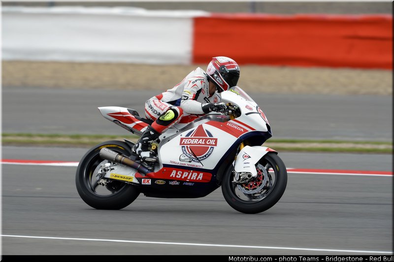 moto2_pradita_003_angleterre_silverstone_2013